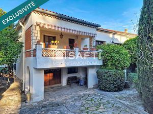 La Seyne sur Mer belle maison ancienne de construction traditionnelle  deux appartements i