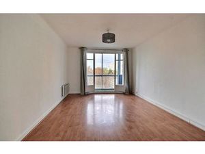 Location appartement  53.85 m² T-3 à Marseille 10  844 €