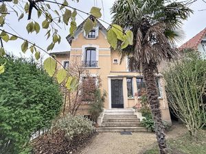 Maison 9 pièces La Petite Garenne