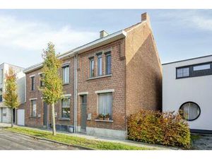Te renoveren huis met 2 slaapk.  zolder en tuin - Rupelmonde