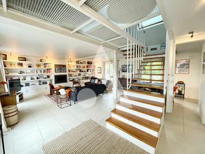 Lumière  calme et studio indépendant : un bien rare à La Frette-sur-Seine