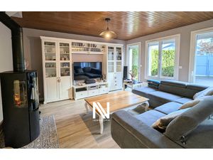 CENTRE DE VIRE MAISON DE VILLE AVEC JARDIN