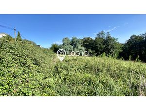 Grand terrain 2680 m2  hors lotissement et viabilité en bord