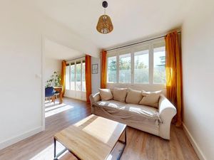 Location appartement 3 pièces 67 m² à Neuville-sur-Saône (69250)  809 €