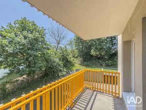 Location appartement 3 pièces 65 m² à Petit-Couronne (76650)  691 €