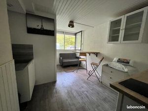 Studio 1 pièce 13 m²