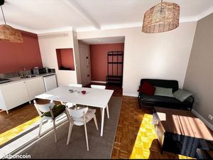 Particulier loue T1bis de 44 m² entièrement refait à neuf  électricité compris