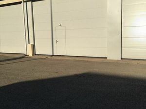 ENTREPOT de stockage100 M2 ( environ)