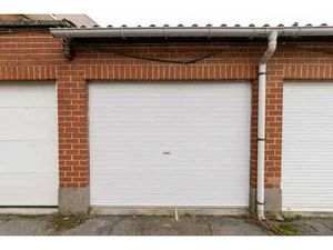 Garage sécurisé pour 1 voiture en plein centre-ville !