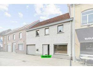 Charmante rijwoning te koop in Zedelgem