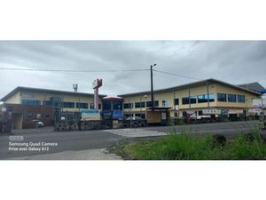 Location locaux professionnels 70 m² à Saint Andre (97440)  2 000 €