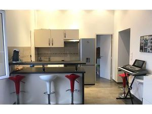 Location appartement  m² T-3 à Graveson  647 €