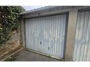 Location stationnement  15 m² T- à La Ville-du-Bois  106 €