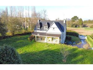 Maison Landeleau 193.71 m² T-6 à vendre  249 900 €