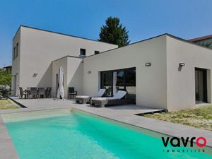 Belle maison contemporaine de 2023