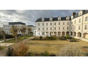 A vendre Superbe résidence Beau T3 Charme lumière parking intérieur