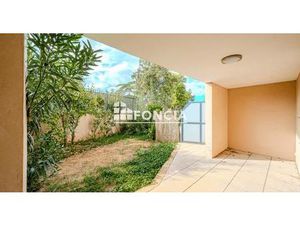 APPARTEMENT T3 AVEC TERRASSE ET JARDIN