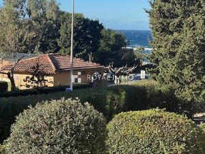 Charmant T2 + coin nuit dans un magnifique domaine face à la