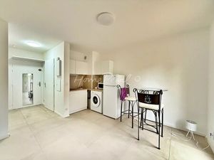 STUDIO 19M² PASTEUR