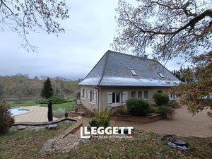 Maison 5 pièce(s)  CUBJAC-AUVÉZÈRE-VAL D'ANS