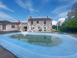 Charmante ferme rénovée de 130 m2 avec piscine  cheminée et