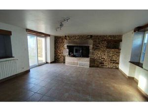 Location maison  101.5 m² T-4 à Guimiliau  650 €