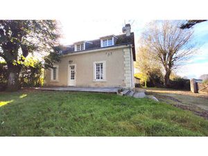 MAISON EN PIERRE AVEC DEPENDANCES