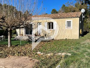 VILLA DE PLAIN-PIED DE 103M2 À VARAGES ENTIÈREMENT CLIMATISÉE