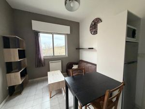 Location meublée appartement 2 pièces 23 m² à Aix-en-Provence (13090)  750 €