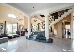 Maison de ville 5 pièces 205 m²