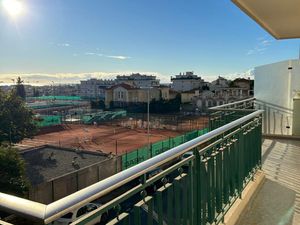 NICE PARC IMPERIAL / Appartement 3 pièces traversant 76m2 avec terrasse filante