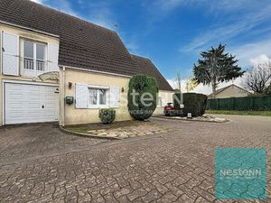 Maison mitoyenne à Saint Germain Laval - 4 chambres  garage et jardin