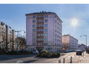 TYPE 3 MEUBLE - 71 AV DE GENEVE