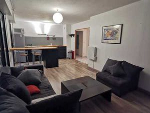 A LOUER DEUX PIECES MEUBLE QUARTIER SAINT CYPRIEN (31300)