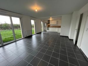 A LOUER BOUCHEMAINE - Maison de 2023 de 5 pièces ...