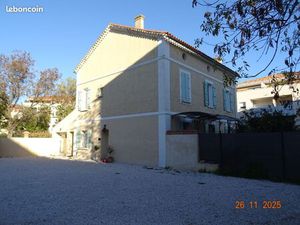 Belle bastide divisée en plusieurs appartements Hyeres