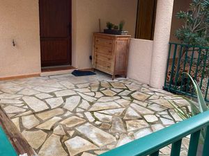 Loue a l'annee petit f3