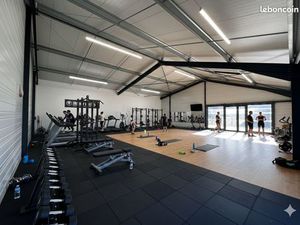 Commerces à louer toutes activités - Audenge ZAC - Livrés bruts de béton