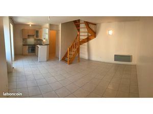 MAISON 2 chambres à MONTFORT LE GESNOIS