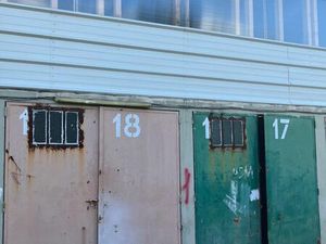 Atelier pro 48 m2 2 vrai niveau romainville