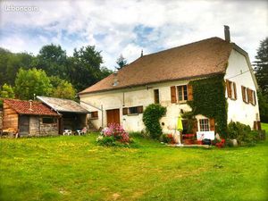 Ferme  maison t4 de 110 m2  Trièves Vercors  avec grands espaces extérieurs  à 35mn de Gre