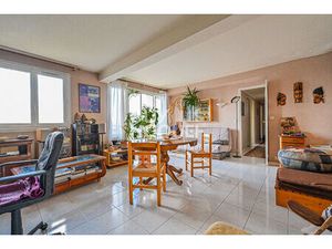 3 / 4 pièces - 65 m2 - Balcons plein SUD