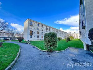 À VENDRE - SPACIEUX APPARTEMENT 4 PIÈCES -PROCHE TRANSPORTS