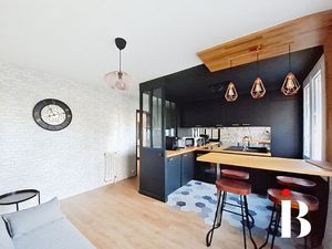 BEAUSEJOUR T3 (actuellement aménagé en bureaux) Rénové en 2020 Emplacement idéal