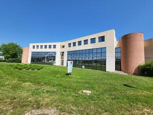 BUREAUX ET OPEN SPACE 140 m² ESTILLAC
