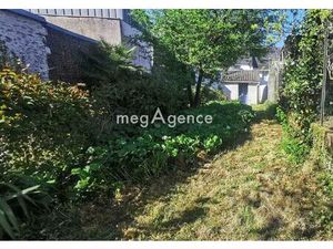 Petite maison entièrement rénovée avec jardin au coeur de Carquefou