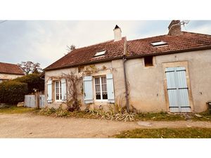 Maison à louer à COUTARNOUX F3 avec un jardin pour un loyer de 550 €.