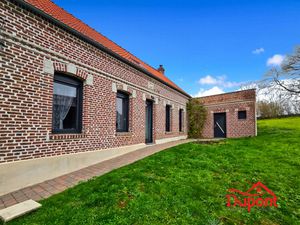 Maison Individuelle alliant charme et cachet  3 chambres  garage