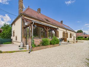 Belle Longère au coeur du pays d'othe  avec grange et superb