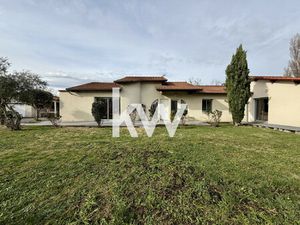 VENTE d'une maison 163 m2 avec Piscine à PONT DU CHATEAU